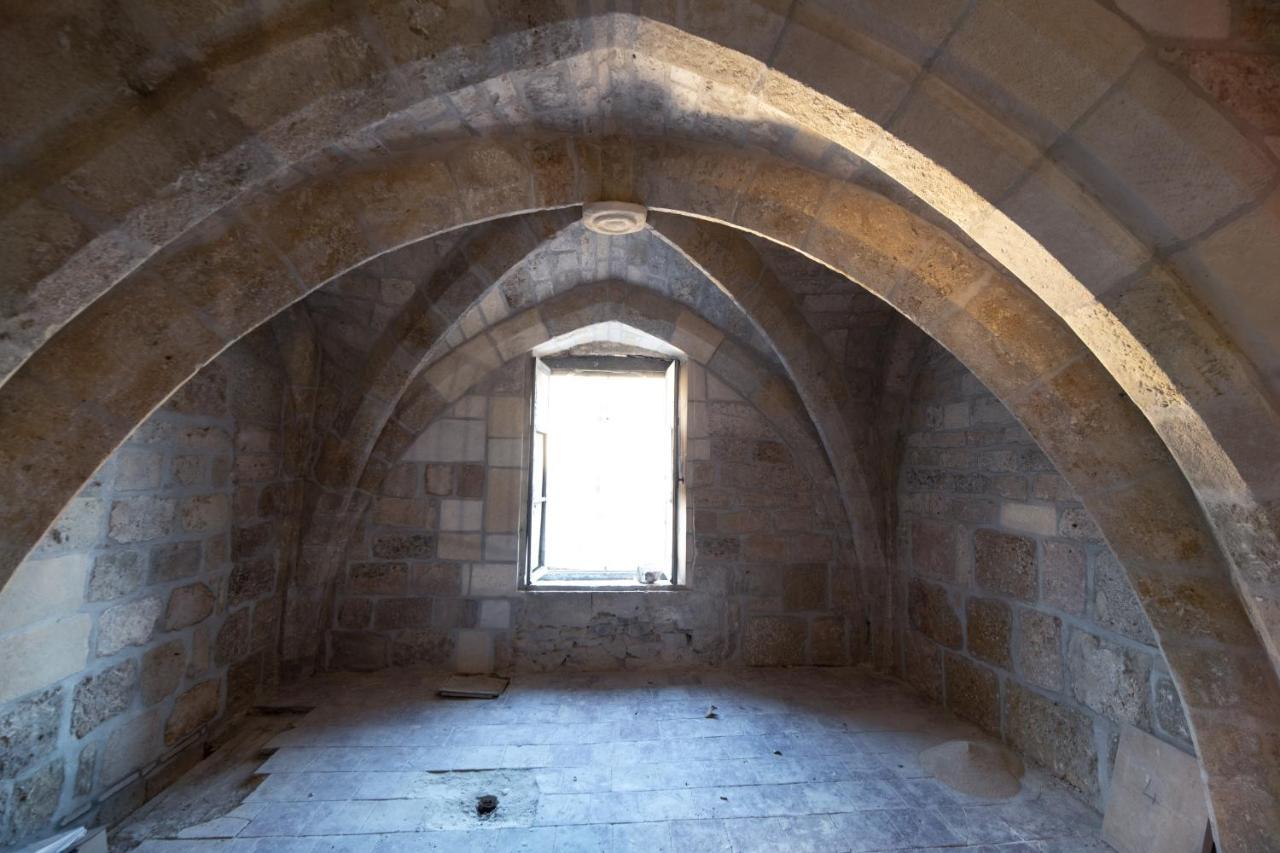 Chambre A Baldaquin Maison De L'Eglise Du Couvent Narbonne Exterior photo